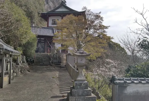小豆島霊場第3番 観音寺奥之院 隼山