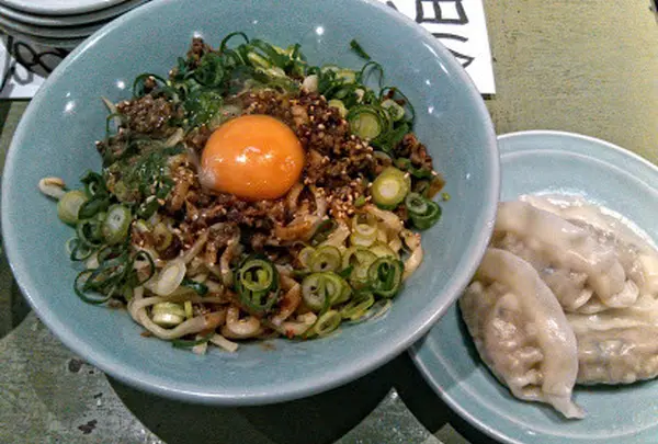 ちょもらんま酒場 恵比寿東口店