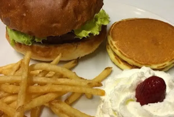 Burger and Pancake Rana Maruyama (バーガー&パンケーキ ラナ円山)