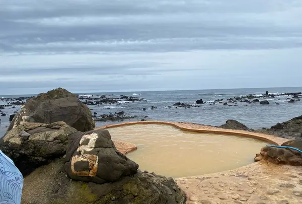 不老不死温泉海辺の露天風呂
