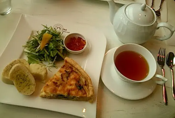 世界のお茶の専門店Y's tea