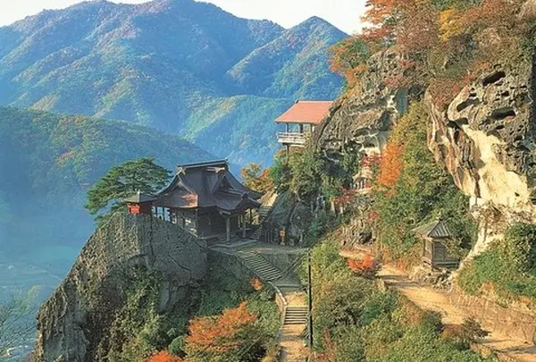 宝珠山立石寺