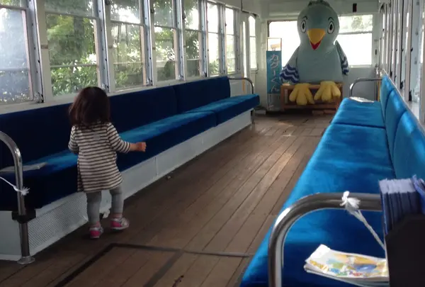 野毛山動物園内 電車