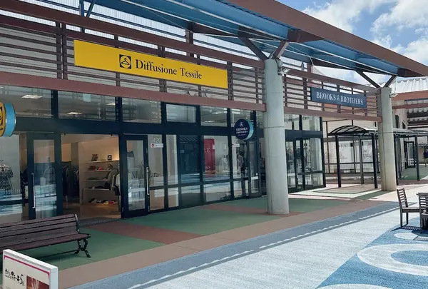 沖縄アウトレットモールあしびなー