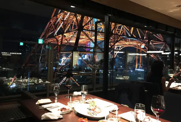 ワカヌイ グリル ダイニング バー東京