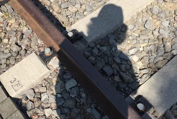 大日影トンネル遊歩道 １２時着
