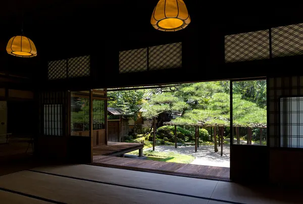 原美術館