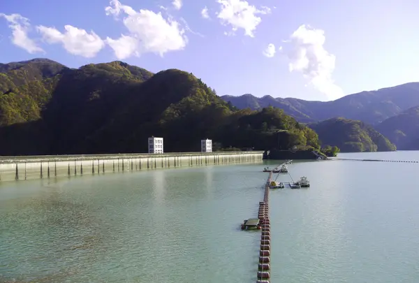 奥多摩水と緑のふれあい館