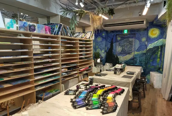 CREA BASE 新宿御苑前店の写真・動画_image_1520704