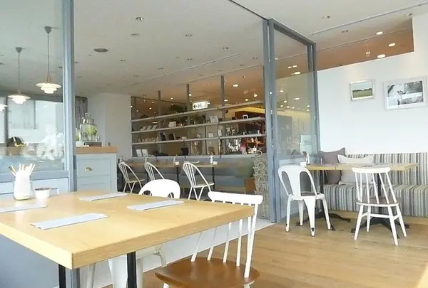 バーニーズニューヨーク 横浜店