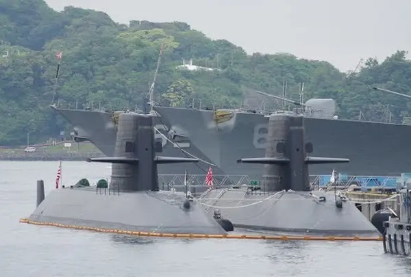 ＹＯＫＯＳＵＫＡ軍港めぐり発券所