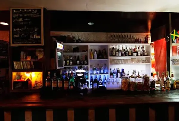 BAR RUSTIC