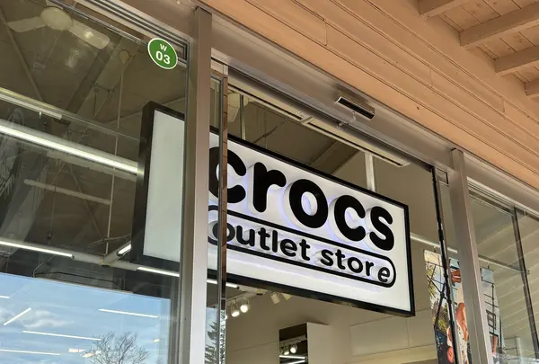 crocs outlet store