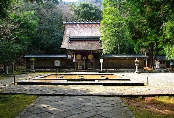 若狭彦神社