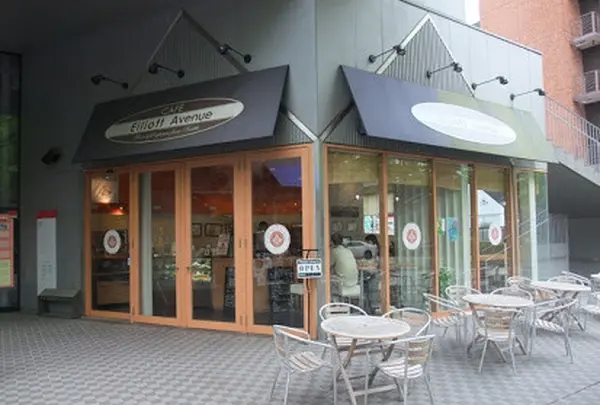 Cafe Elliott Avenue