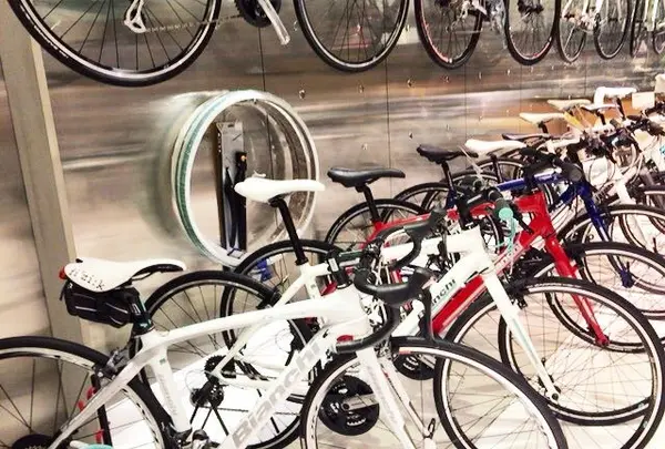Bianchi Omotesando Hills  (ビアンキ表参道ヒルズ)