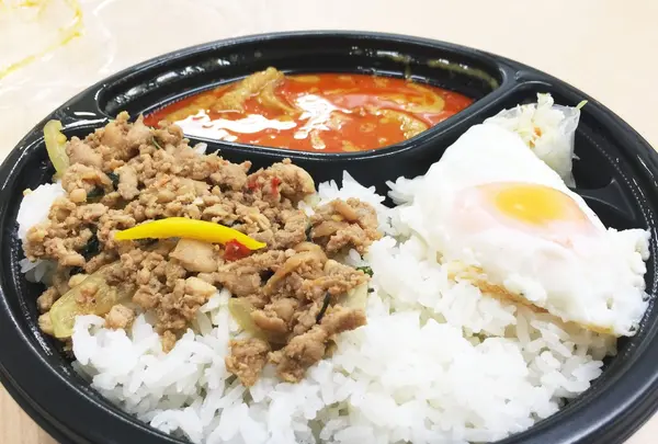 タイ王国食堂ソイナナ