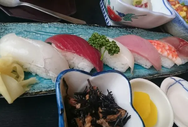 食彩酒房 四季亭
