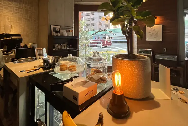 SCHOOL BUS COFFEE STOP NAKAMEGURO