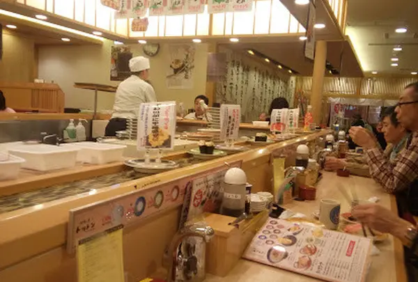 回転寿し トリトン
