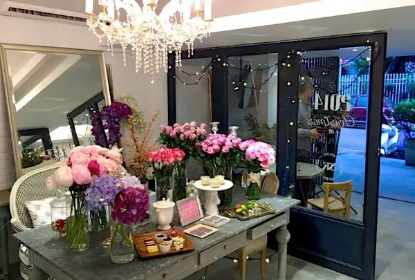 THE FLORIST