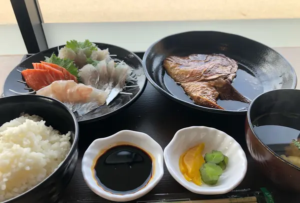 浜のうたせ 食堂コーナー