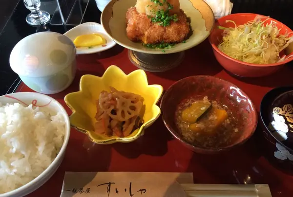 一粒茶屋  すいしゃ