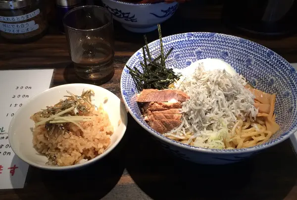 東京煮干屋 本舗