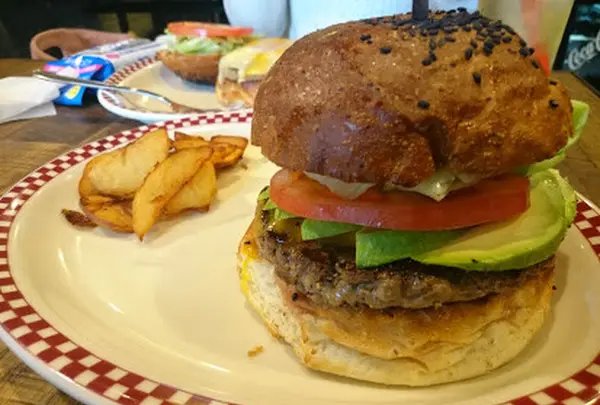 マンチズ バーガー シャック（MUNCH'S BURGER SHACK）