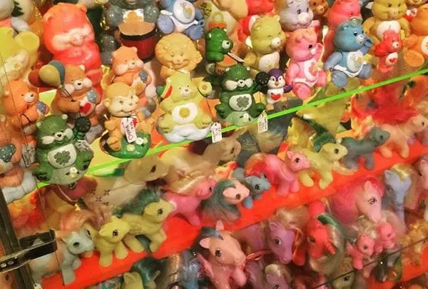 2000TOYS