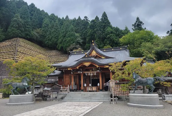 丹生川上神社 上社 御末社 手水舎