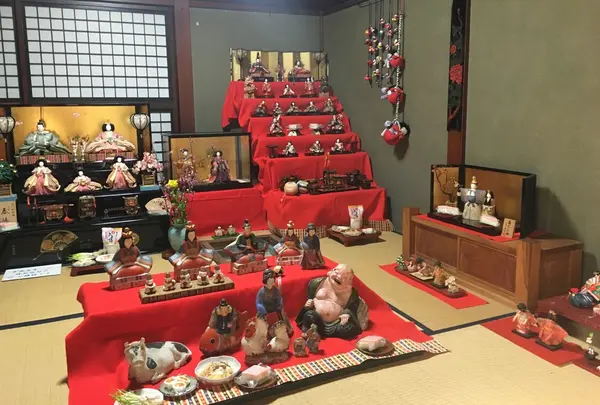 堆朱のふじい
