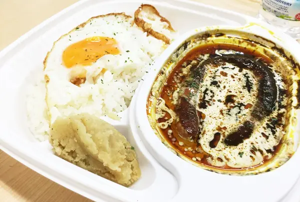 レストラン ピラミッド