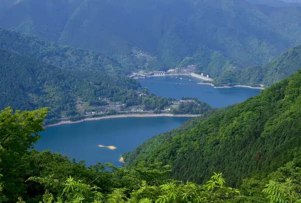 奥多摩湖