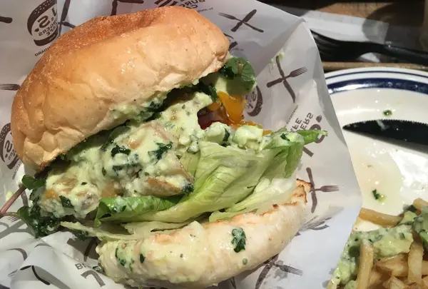 J.S. バーガーズ カフェ 新宿店