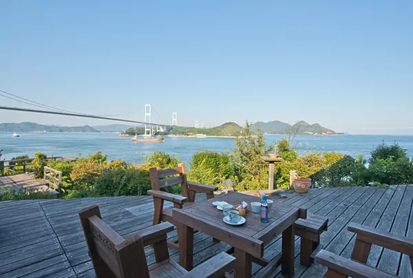 海の見えるカフェ