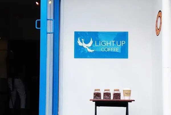 LIGHT UP COFFEE