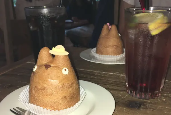 白髭のシュークリーム工房