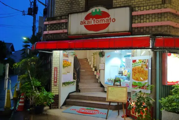 赤いトマト