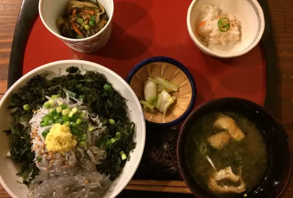 定食屋しゃもじ