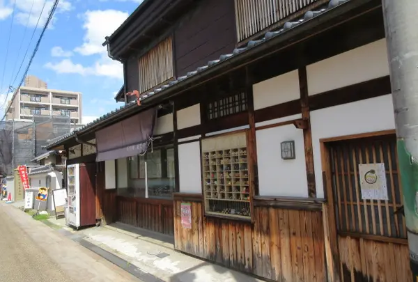 おもろ庵