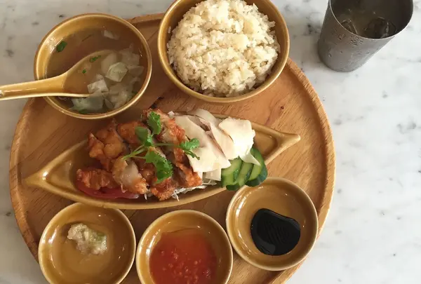 シンガポール海南鶏飯 水道橋本店