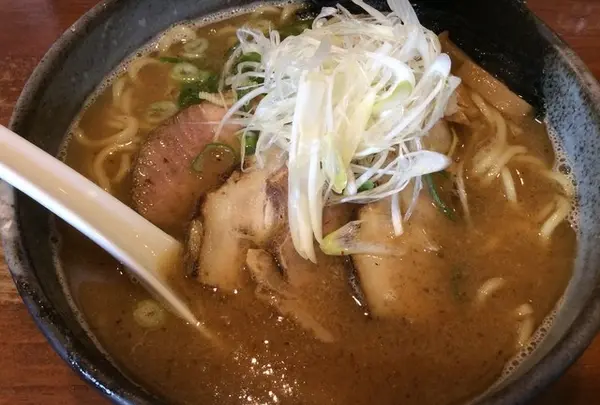 麺や鐙
