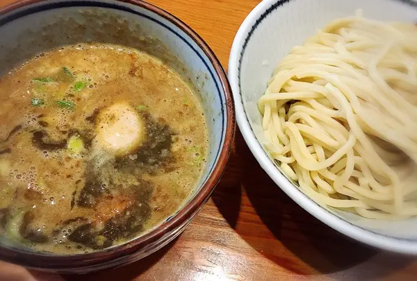 月と鼈
