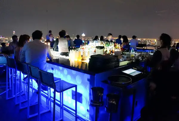 Vertigo & Moon Bar