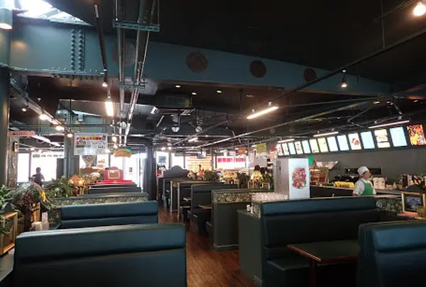 ラッキーピエロ マリーナ末広店
