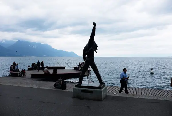 Freddie Mercury Statue