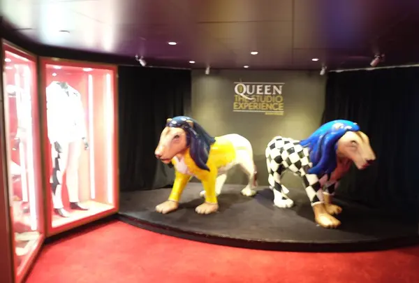 Queen Studio Experience
