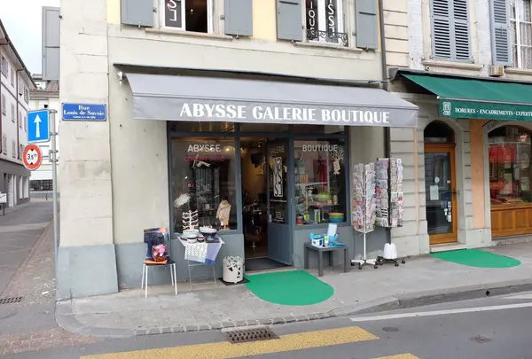 Abysse Galerie Boutique, Sandrine Stagno