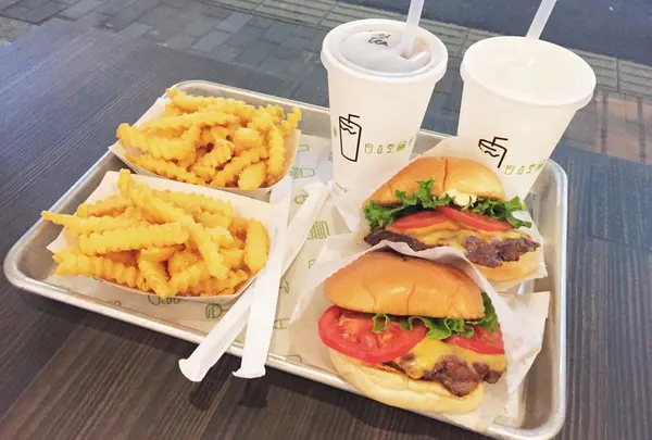 シェイクシャック アトレ 恵比寿店 （SHAKE SHACK） 
